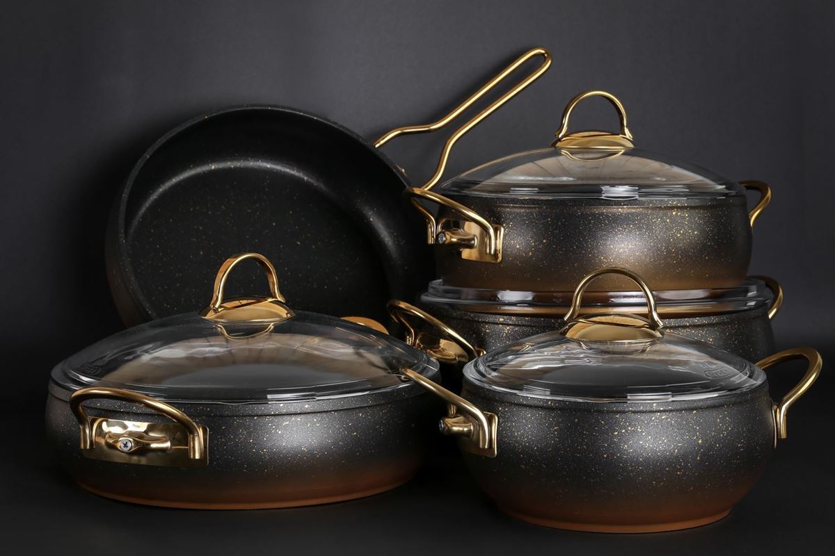 Picture of Black Color Granite Cookware Set