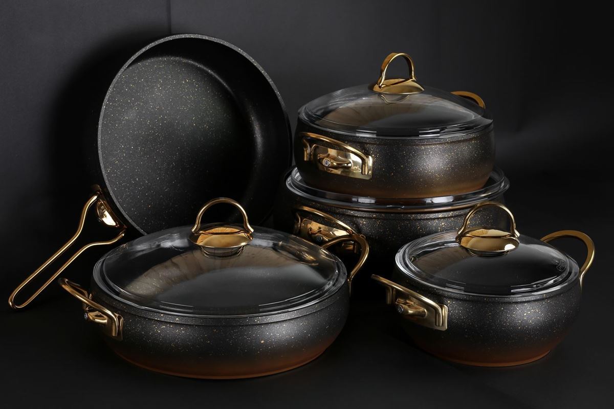 Picture of Black Color Granite Cookware Set